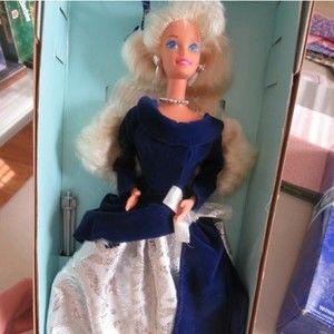 Mattel - Avon exclusive Winter Velvet Barbie 1995 in box - Vintage